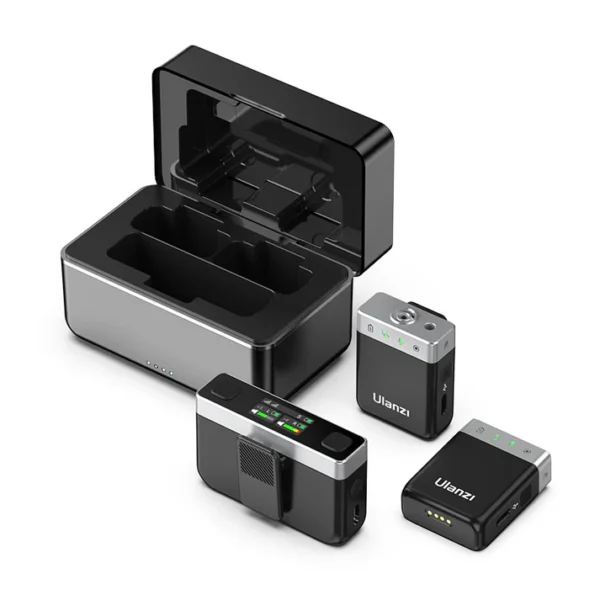 ميكروفون لاسلكي مزدوج لتسجيل صوت واضح باحترافية.