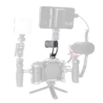 مقبض علوي سريع الفك لتركيب مريح وثابت على الكاميرا.